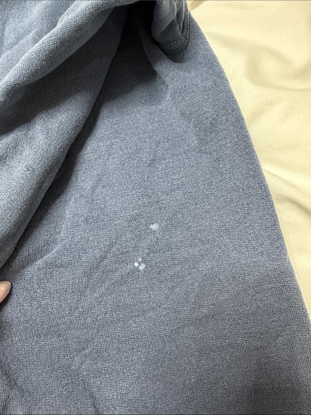 Urban Outfitter’s Women’s Jefferson Airplane White Rabbit Slouchy Fit Sweatshirt - Picture 4 of 4